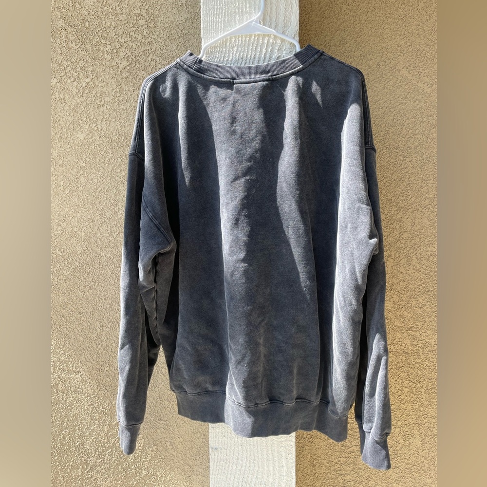 Volcom sweater - Picture 4 of 4